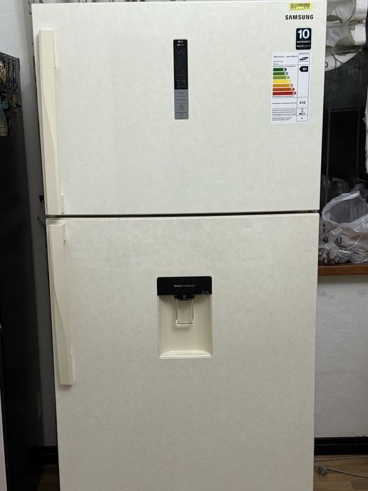 Холодильник Samsung