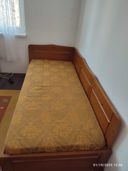 Легла от масивна дървесина - чам