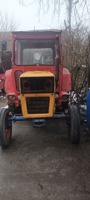 Vând cabină tractor u445