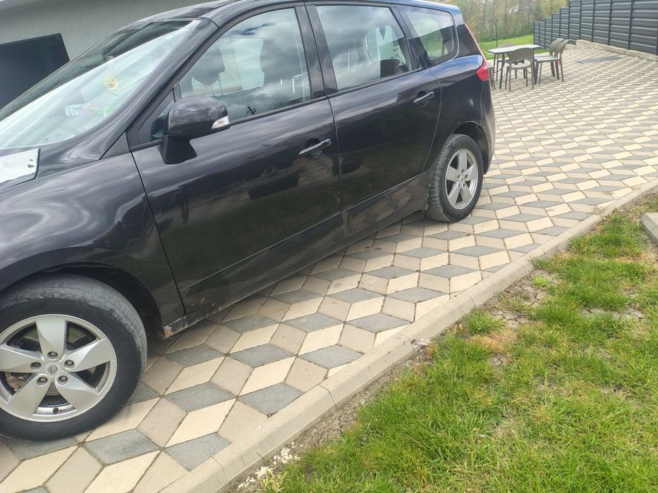 Vând Renault Scenic 2009
