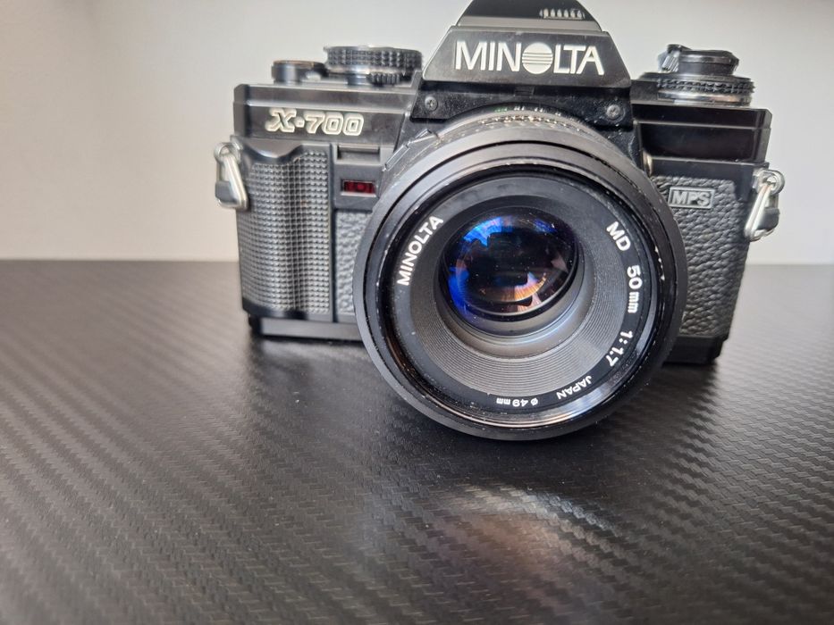 Minolta X-700+50mm f1.7 MD