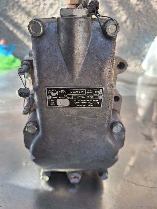 Дизелова инжекционна помпа PZL Mielec P24-22/1 – ретро, трактор/камион