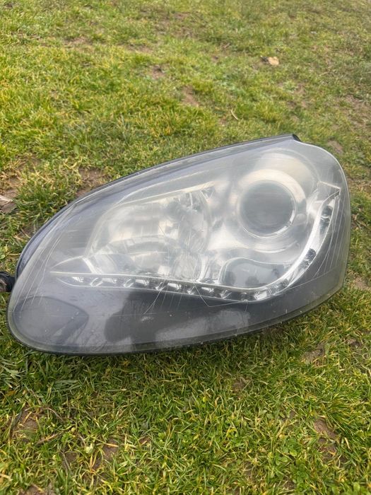 Faruri Volkswagen Golf 5