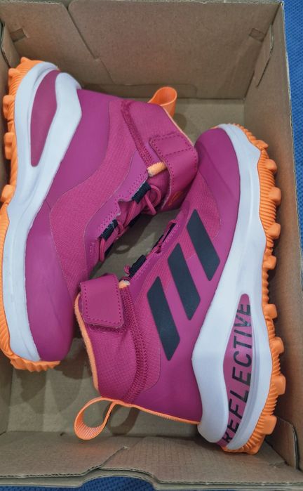 Детски спортни обувки Adidas