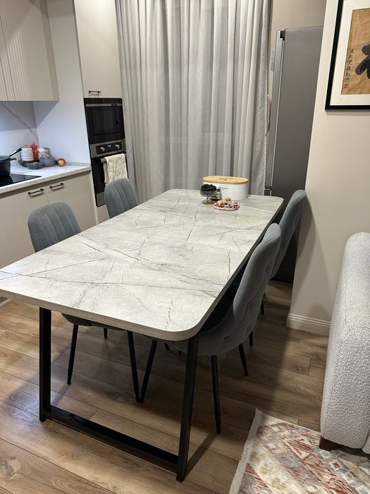 кухонный-гостинный стол