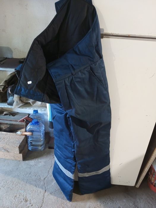 Брюки -зимние, утеплённые.2 шт