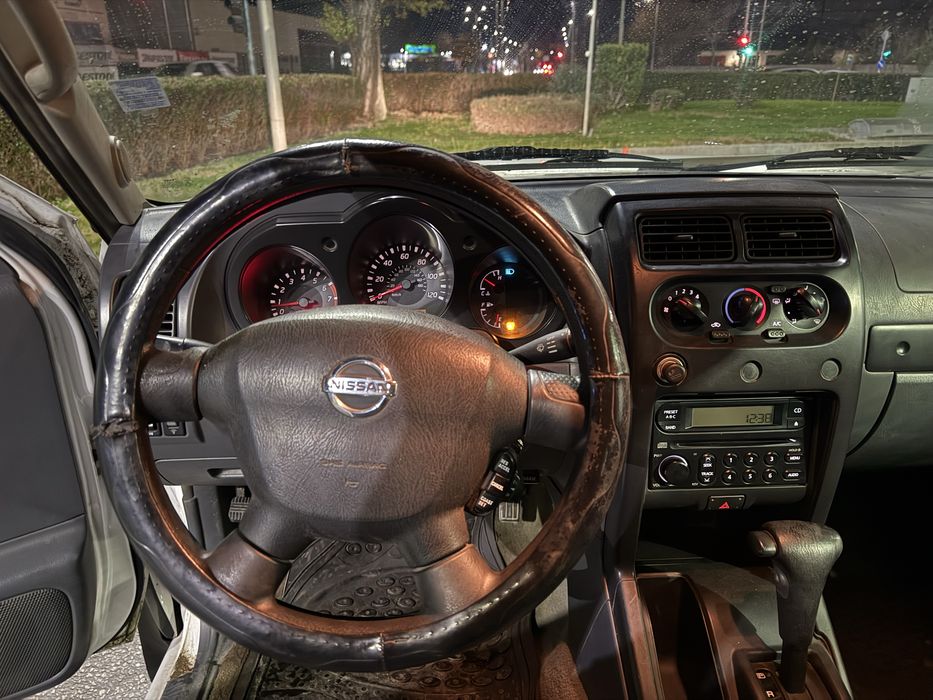 Джип Nissan фронтиер