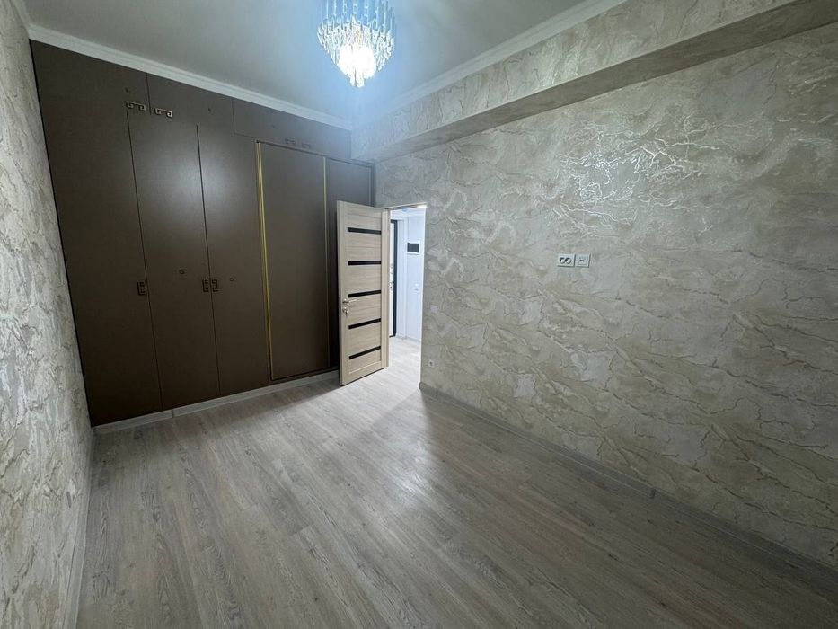 Срочно сдаётся кв Сергелинский р-н Куйлюк массив 7 1/5/8 Новостройка!