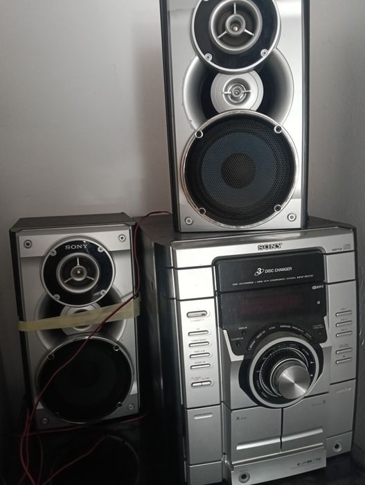 Vând combina Sony MHC-RG170
