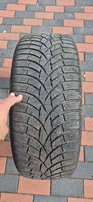 Anvelope iarna  215 55 r17