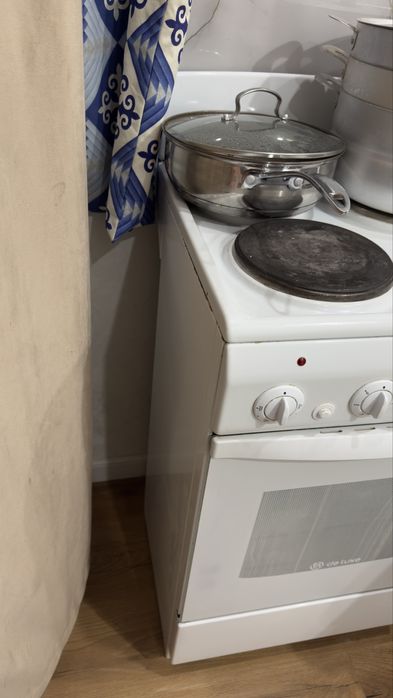 Электроплита, плита, духовка.