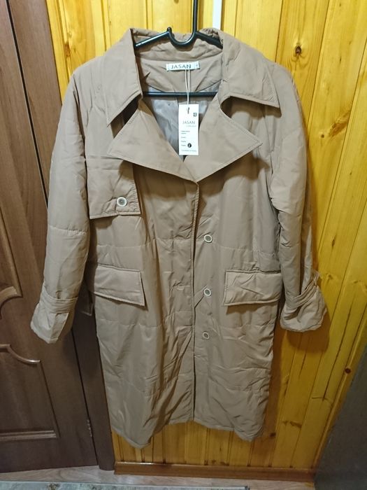 Продам женский новый плащ