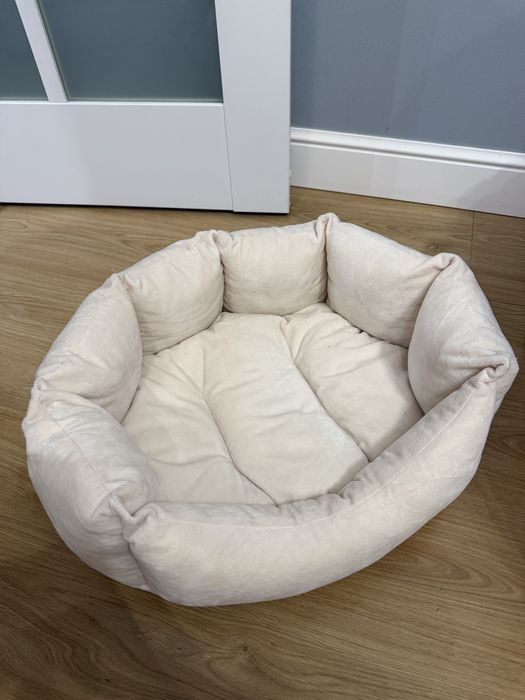 Продам когтеточку и лежанку