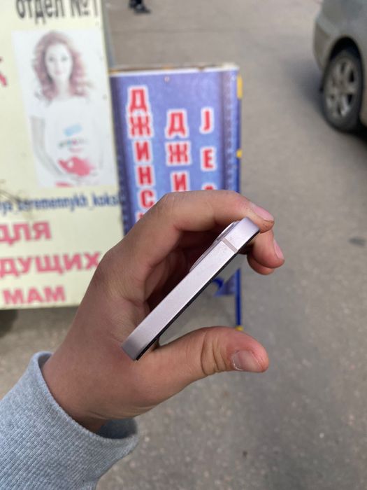 Продам айфон 13