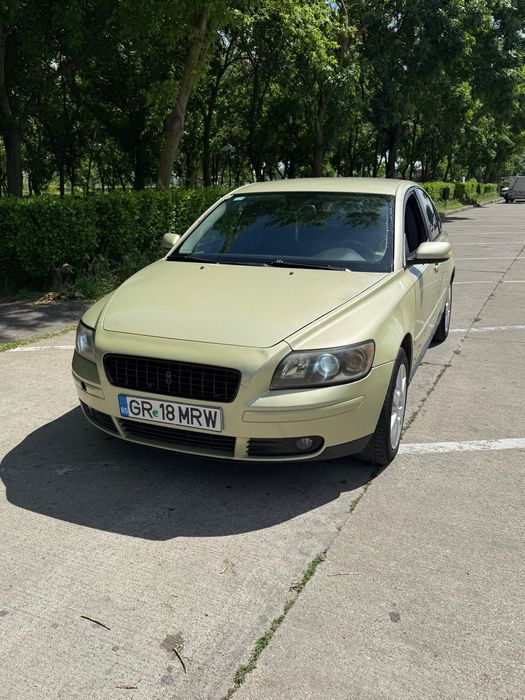 VOLVO S40