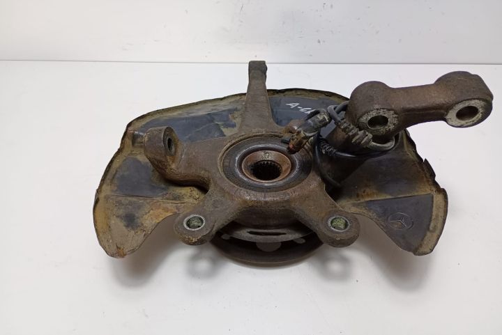 Fuzeta  dreapta fata Mercedes-Benz B-Class W245 seria