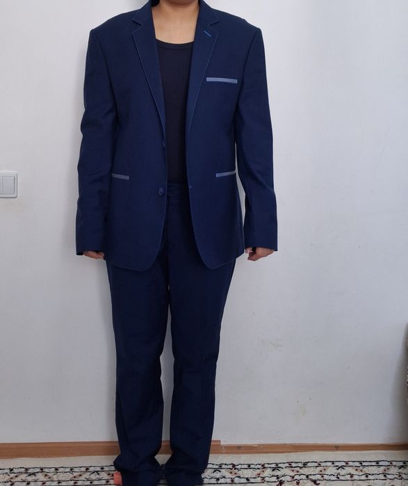 Срочно продам костюм и брюки