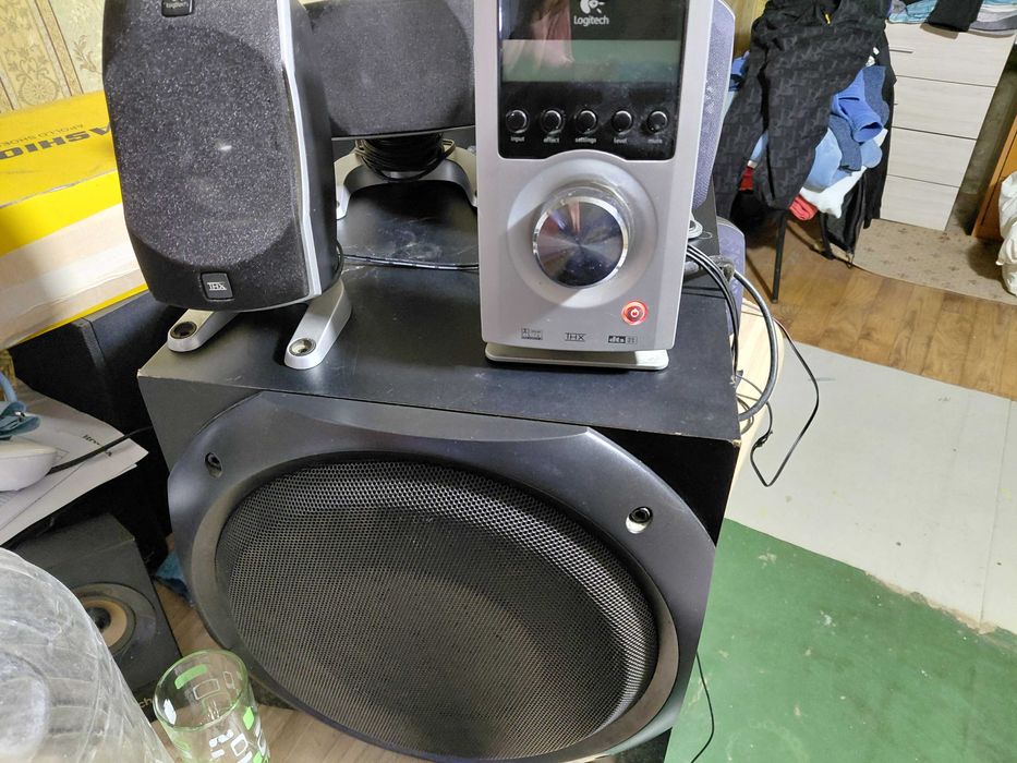 Продавам logitech z5500 внос холандия