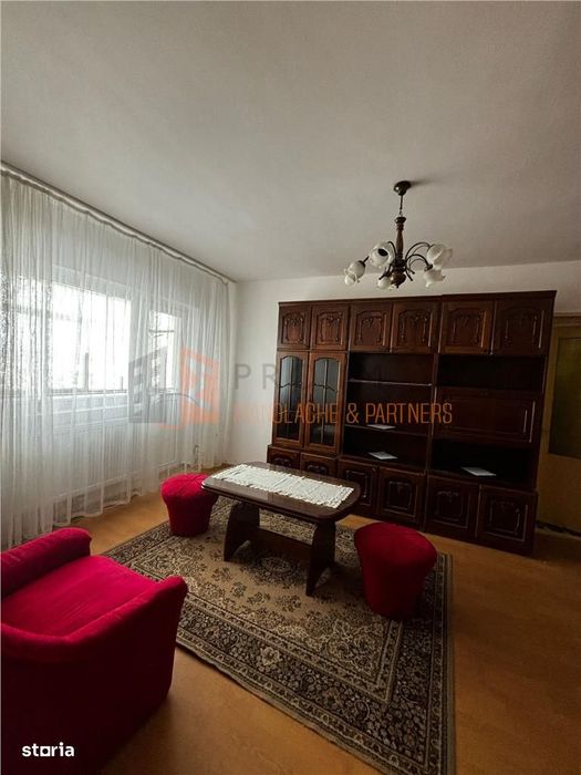 Apartament 3 camere cf 1 semidecomandat  zona Unirii Sud