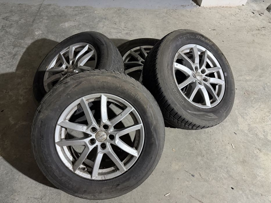 Джанти с гуми 235/65/17  Dezent 5x112