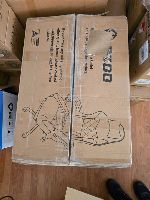 Scaun de birou ergonomic  cu material high-tech,suport pentru picioare