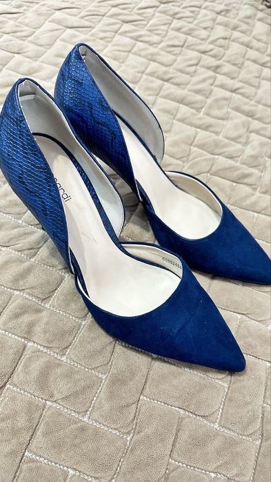 Продам туфли и ботильоны