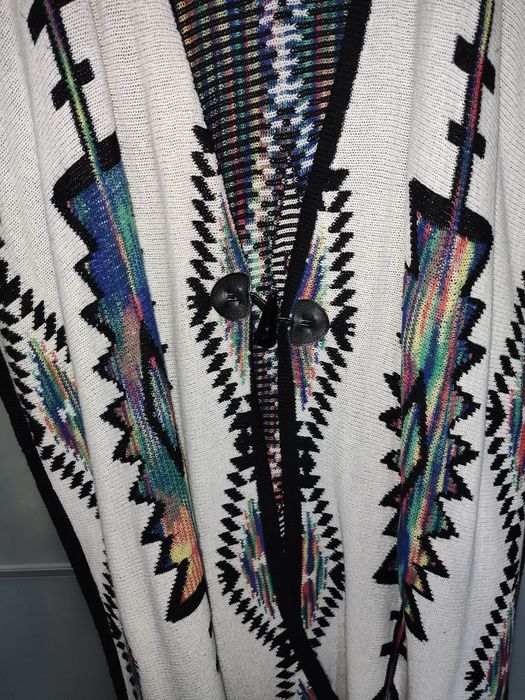 Poncho imprimeu aztec