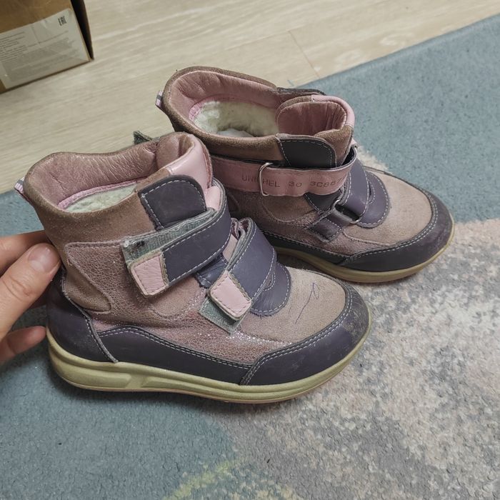 Отдам даром детскую обувь