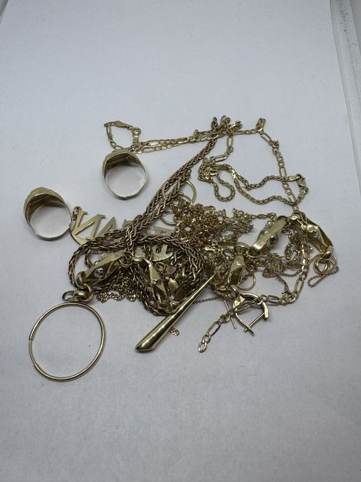 продавам злато за материал 170 лв за грам 14 k 585