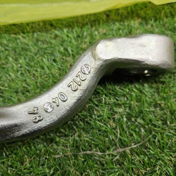 Поперечный рычаг Mercedes E W212 перед. прав.