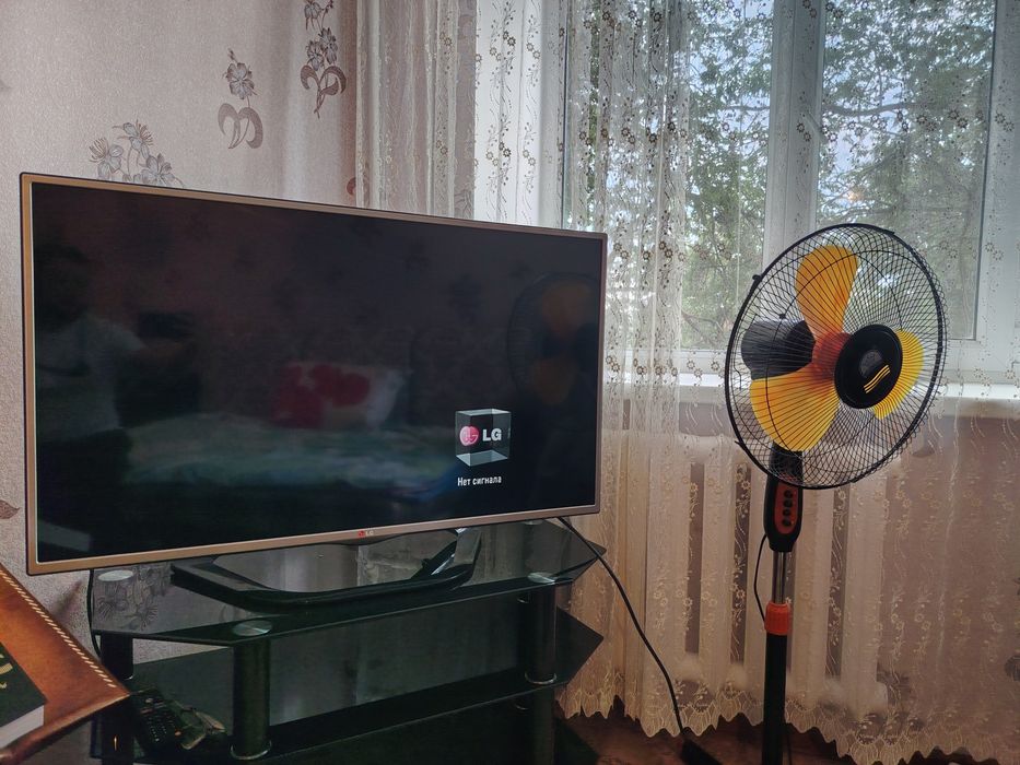 Продам телевизор LG в хорошем состоянии