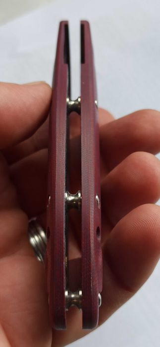 Дръжки/чирени от G-10 за Benchmade