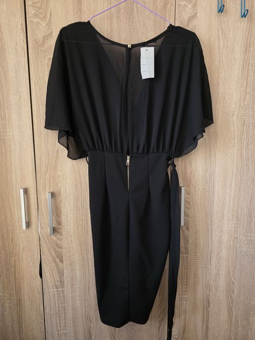 Коктейлна черна копринена рокля