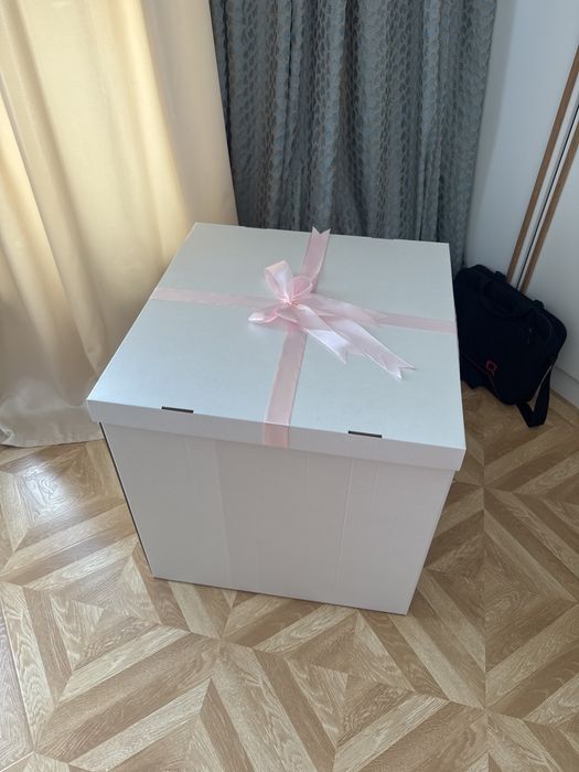Продам подарочную коробку