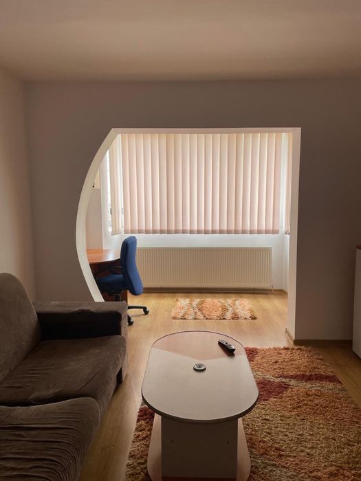 Inchiriere apartament 2 camere Raşnov