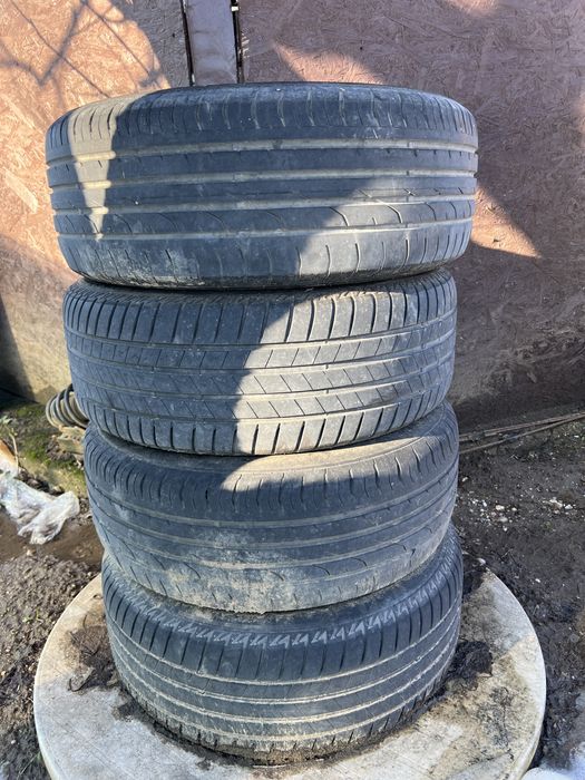 Cauciucuri Continental 215/55/16 cu jante tabla vw