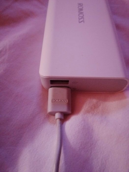 Vand incarcator extern Romoss 10000mAh