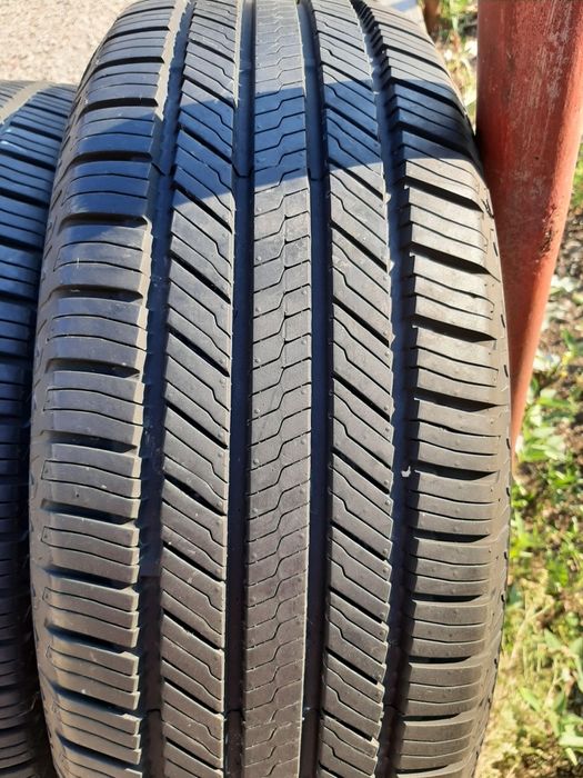 Продам шины 235/55/20 якогама