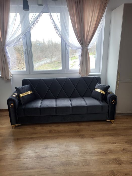 Inchiriez apartament cu 3 camere