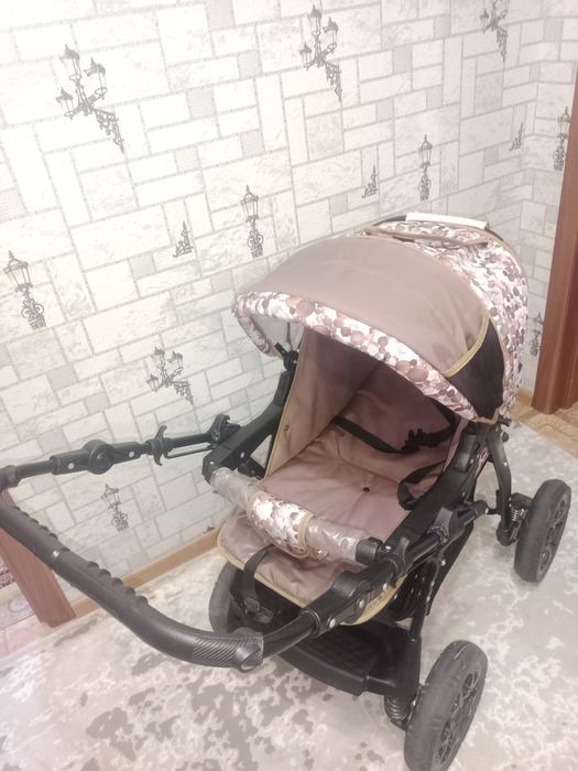 Продам коляску Гном