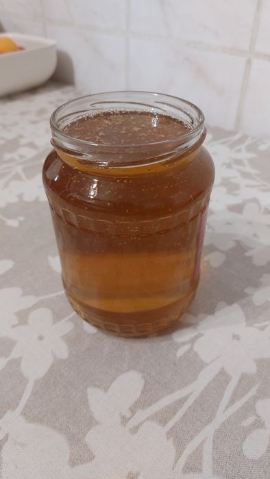 Vând miere de albine naturala