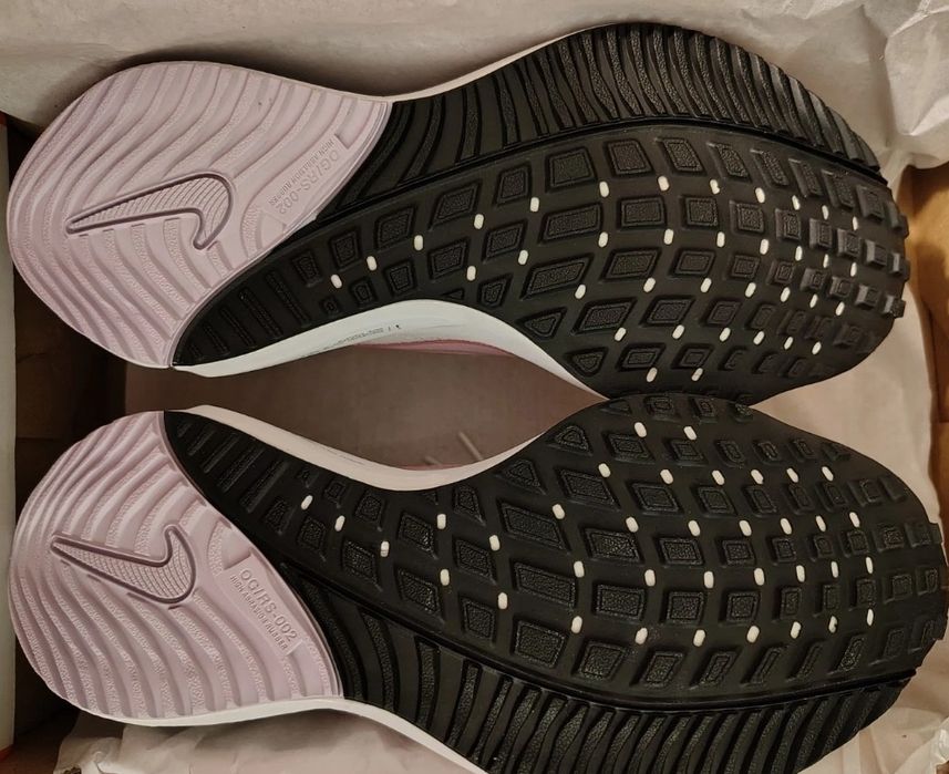 Nike air zoom vomero 16 оригинални размер 42