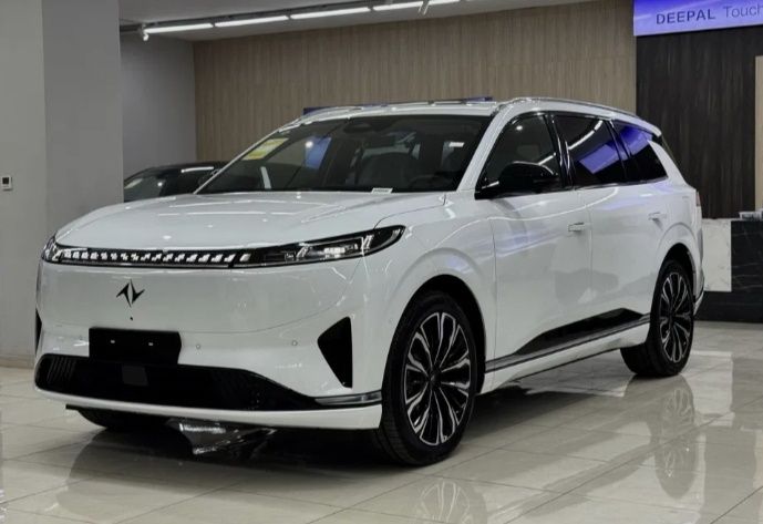 Продаётся автомобиль "Dongfeng eπ 008"