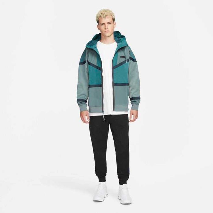 Jacketa Nike Tottenham Hotspur, PRODUS NOU CU ETICHETA, MARIMEA M