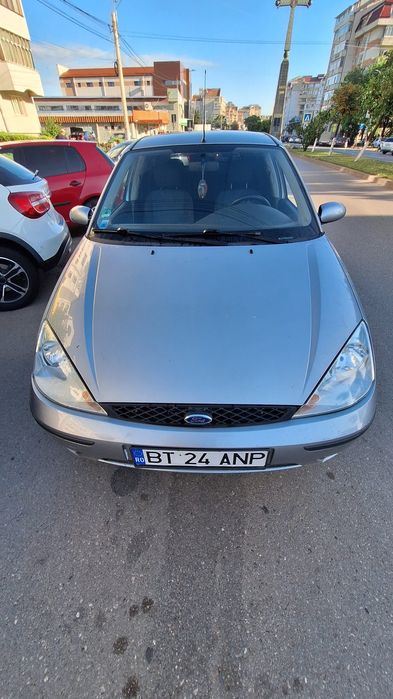 Ford Focus pe benzină