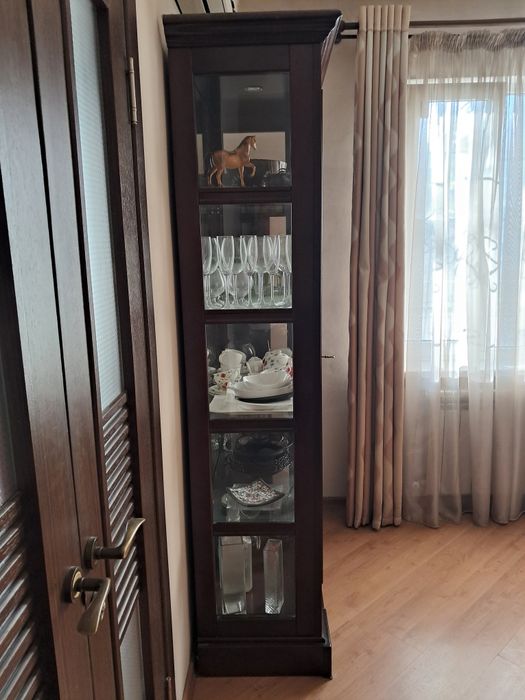 Продам   Сервант