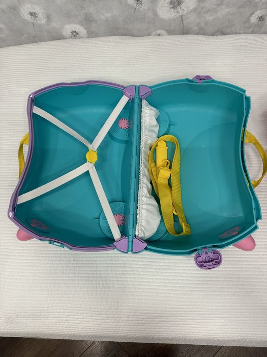 Чемодан детский на колесиках “trunki”