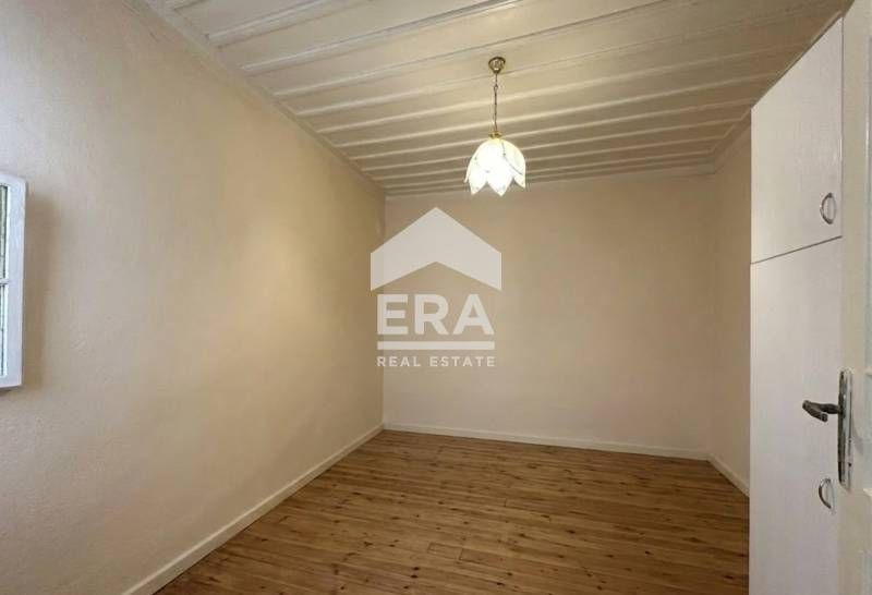 Продава се Къща в Силистра, Център - 102 кв.м за 550 €/кв.м - Снимка #2