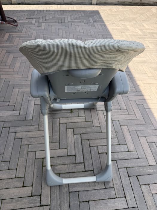Scaun de masa bebelusi