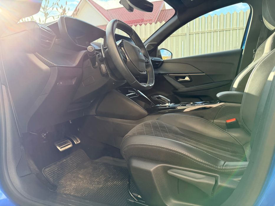 Peugeot 208 GT 2021 | 1.2 PureTech 130 CP (96 kW) | EAT8